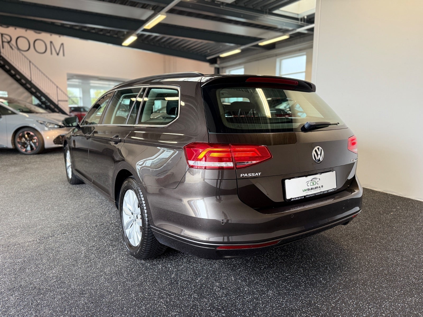 Brun VW Passat fra 2017