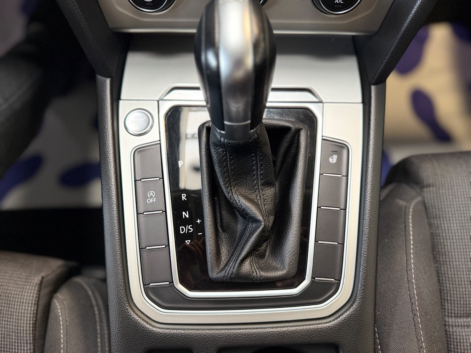 Brun VW Passat fra 2017