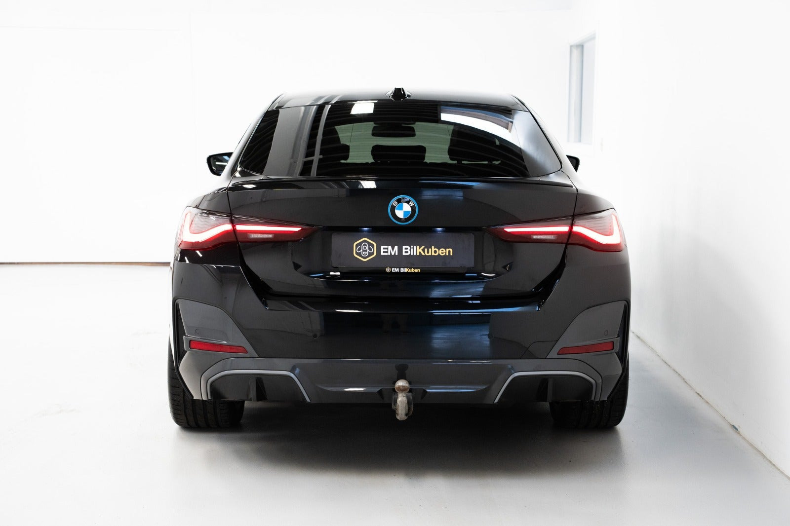 Rød BMW i4 fra 2023