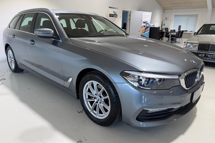 Grå BMW 520d fra 2018