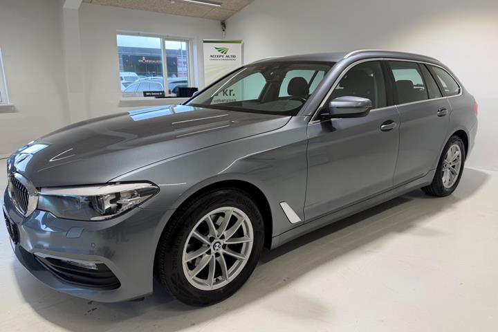 Grå BMW 520d fra 2018