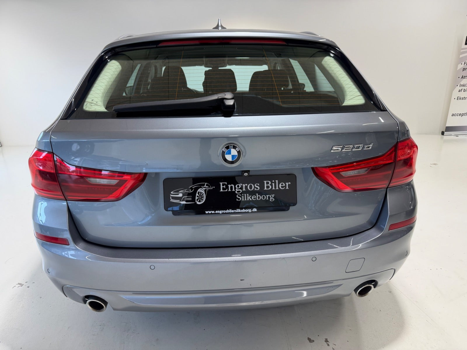 Grå BMW 520d fra 2018