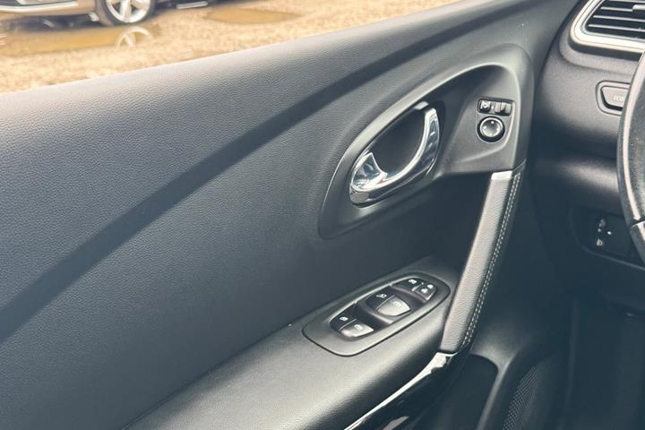 Rød Renault Kadjar fra 2016