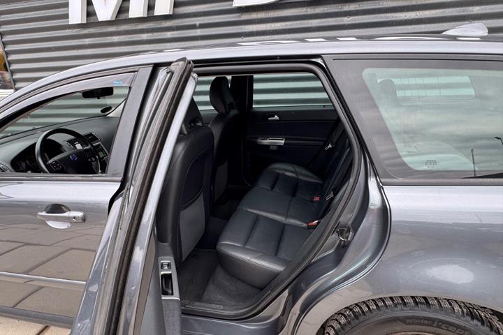 Sort Volvo V50 fra 2008