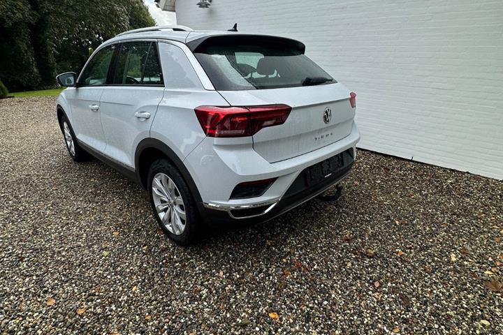 Hvid VW T-Roc fra 2020