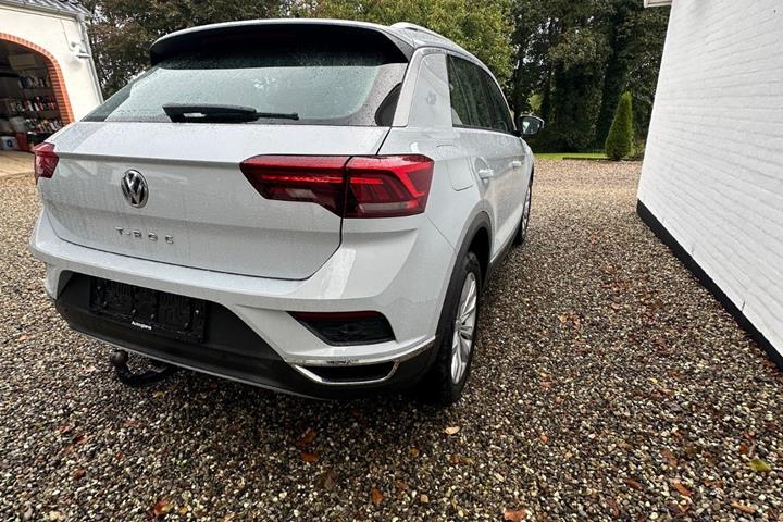 Hvid VW T-Roc fra 2020
