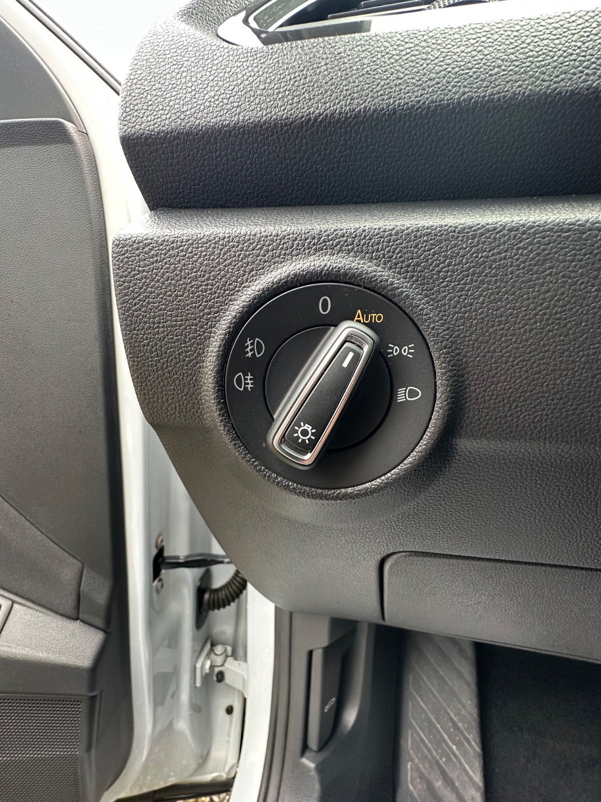 Hvid VW T-Roc fra 2020