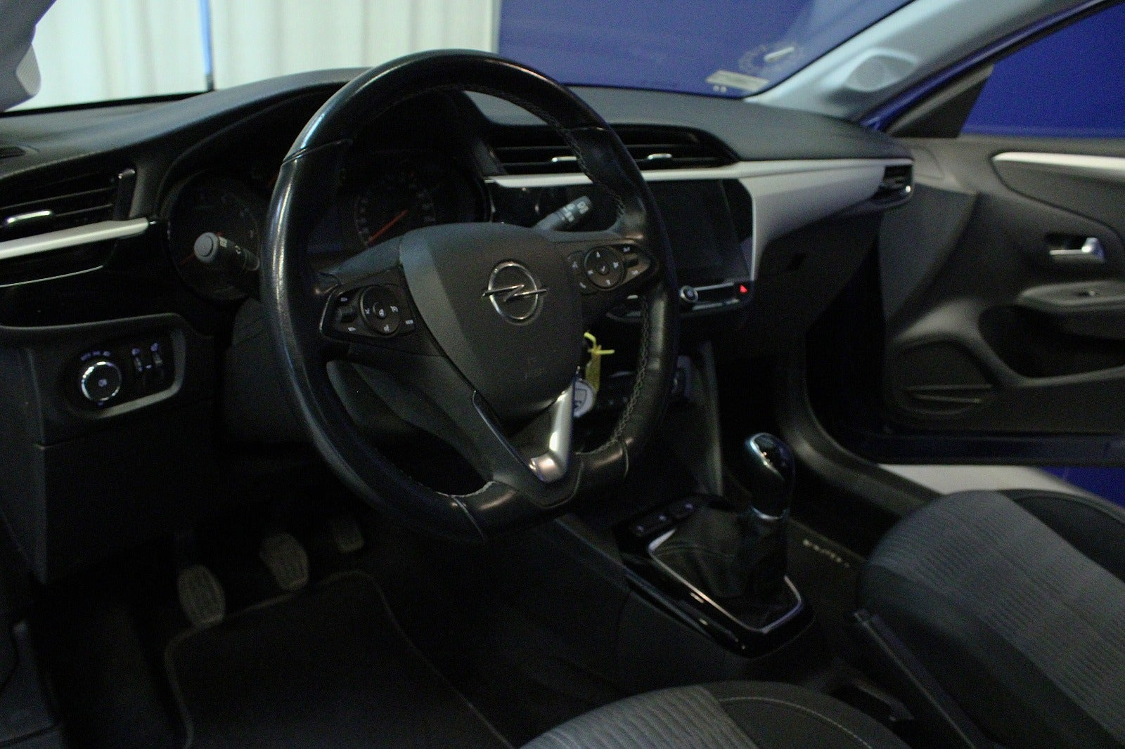 Blå Opel Corsa fra 2021