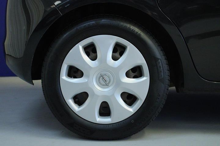 Sort Opel Corsa fra 2015
