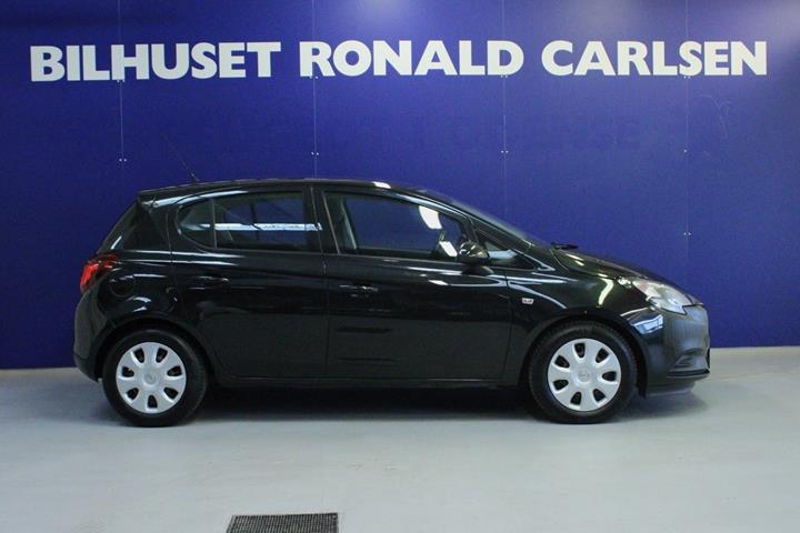 Sort Opel Corsa fra 2015