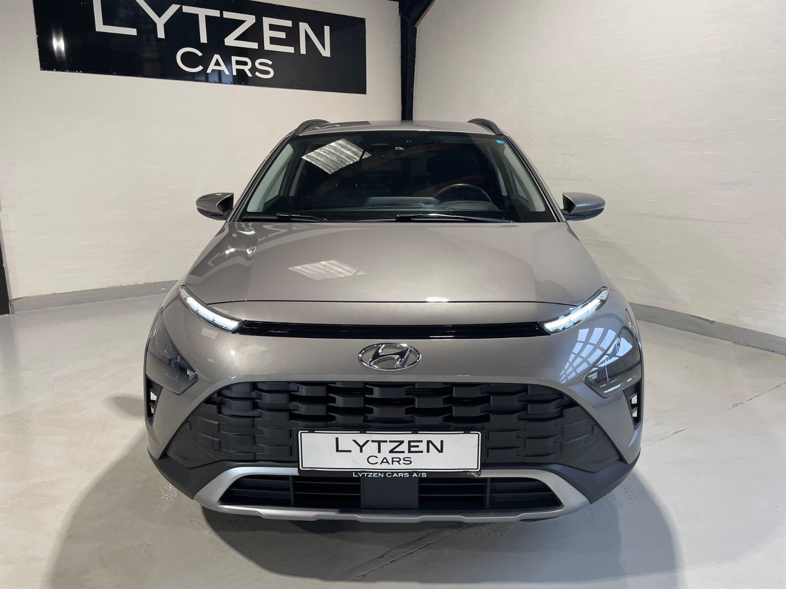 Grå Hyundai Bayon fra 2022