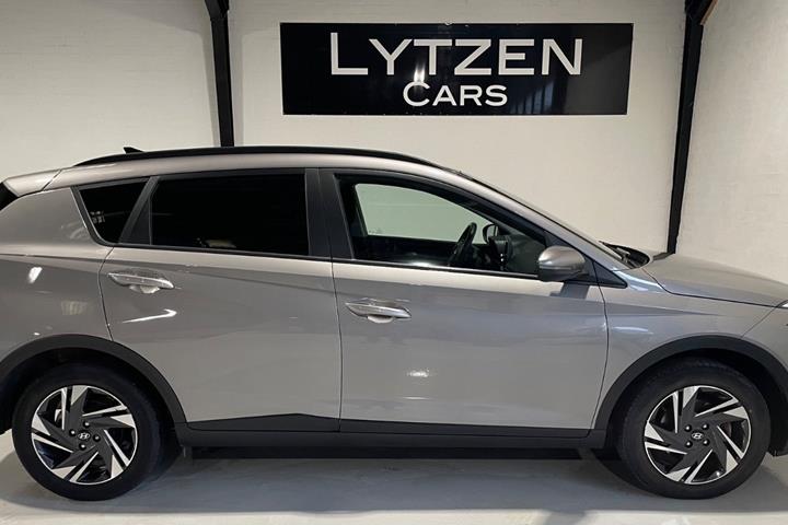 Grå Hyundai Bayon fra 2022