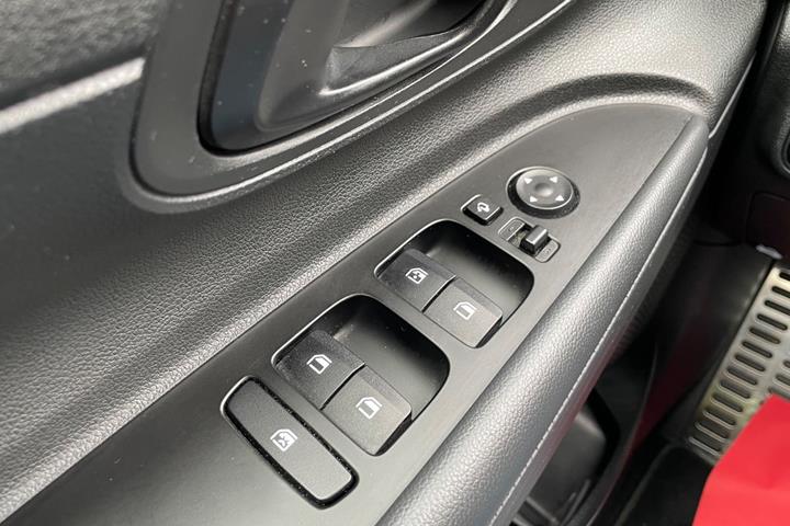Grå Hyundai Bayon fra 2022