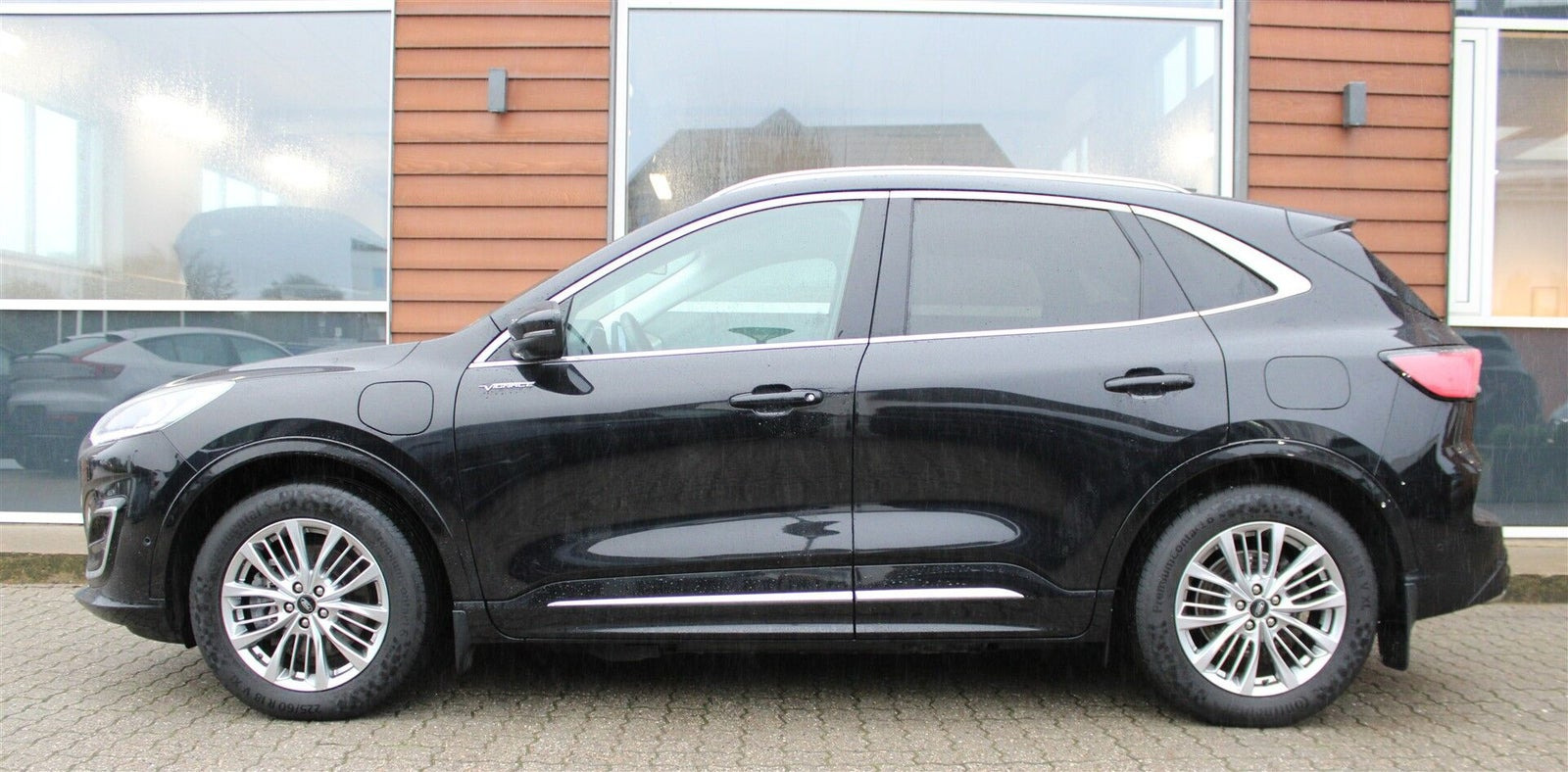 Sort Ford Kuga fra 2021