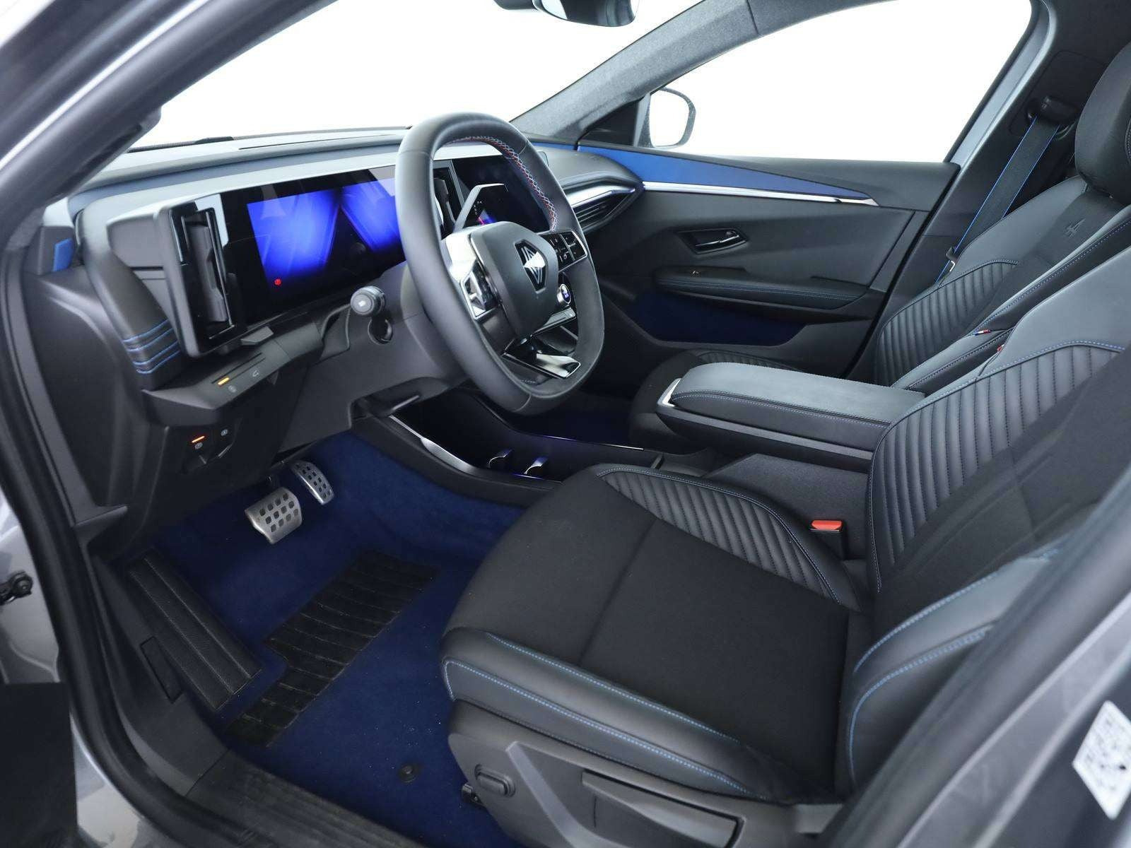 Grå Renault Scenic E-Tech fra 2026