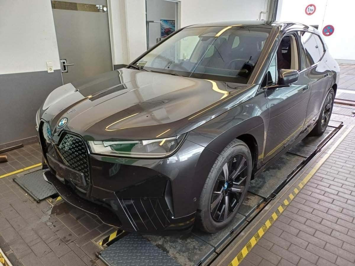 BMW iX xDrive40 Sport