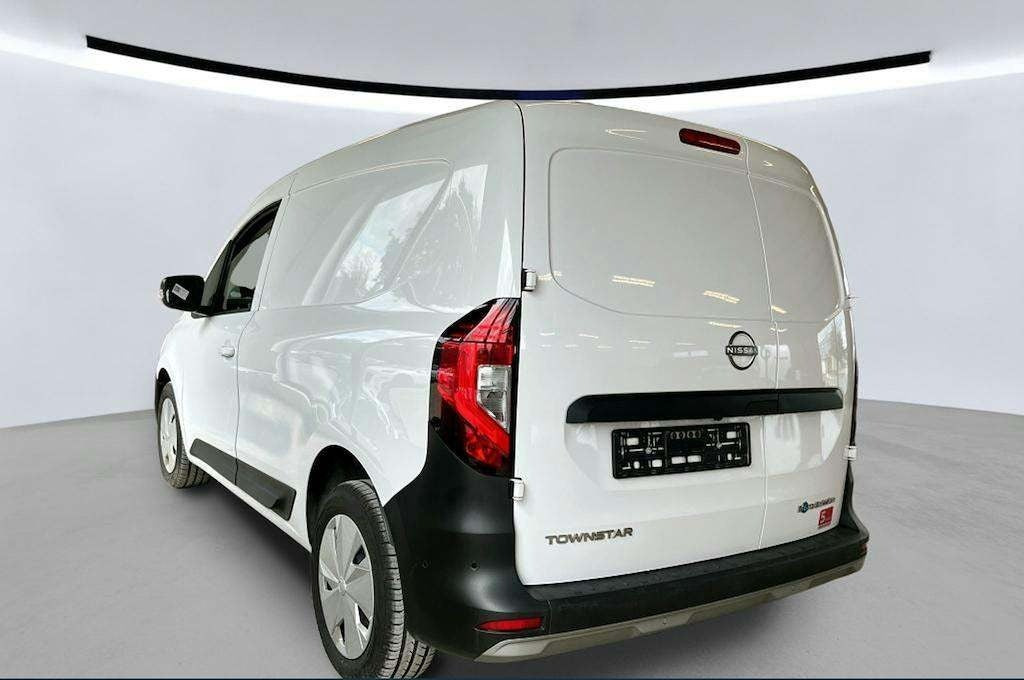 Hvid Nissan Townstar fra 2023