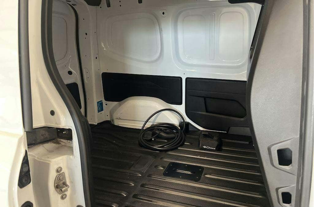 Hvid Nissan Townstar fra 2023