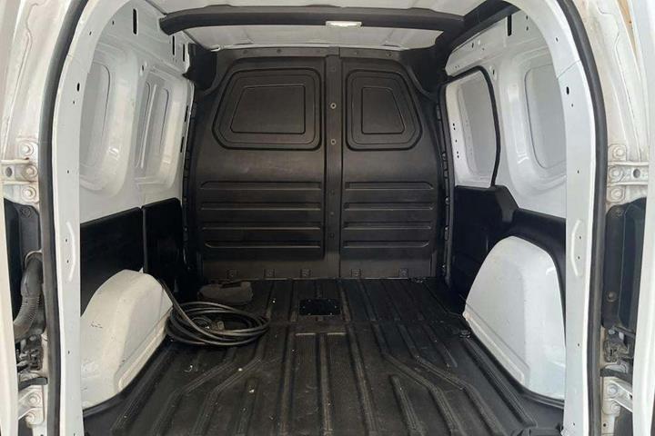 Hvid Nissan Townstar fra 2023