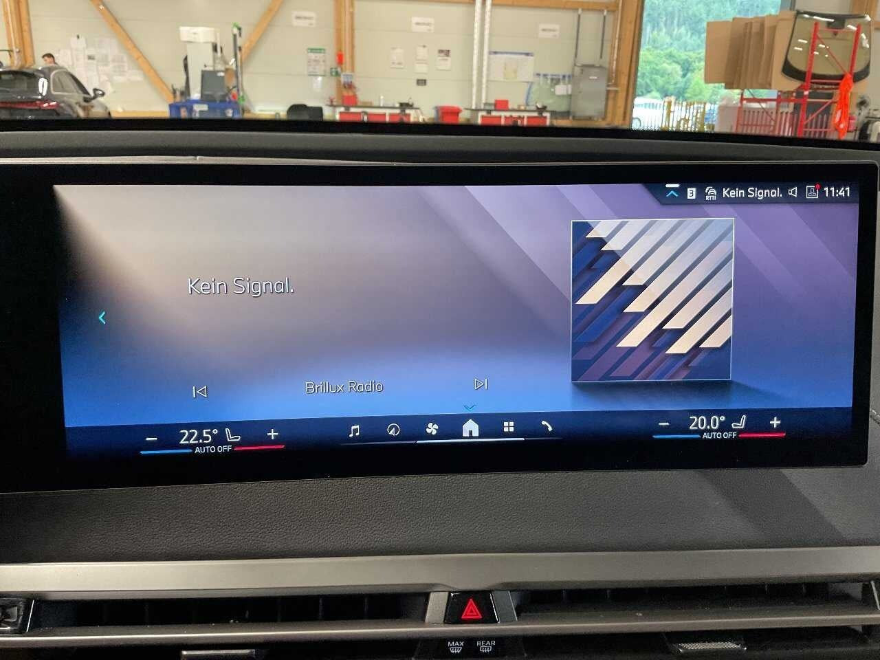 Sort BMW iX fra 2025