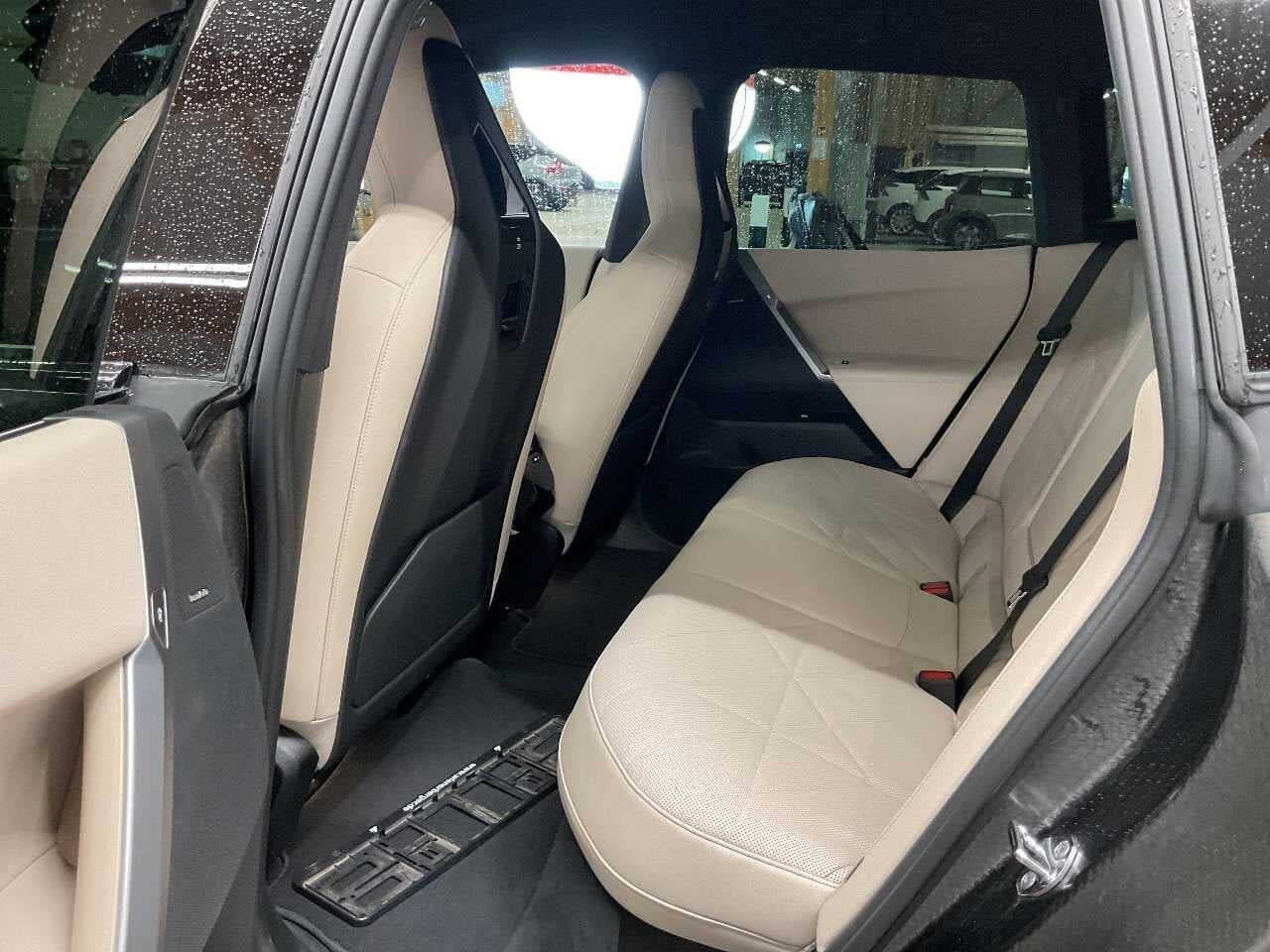 Sort BMW iX fra 2025