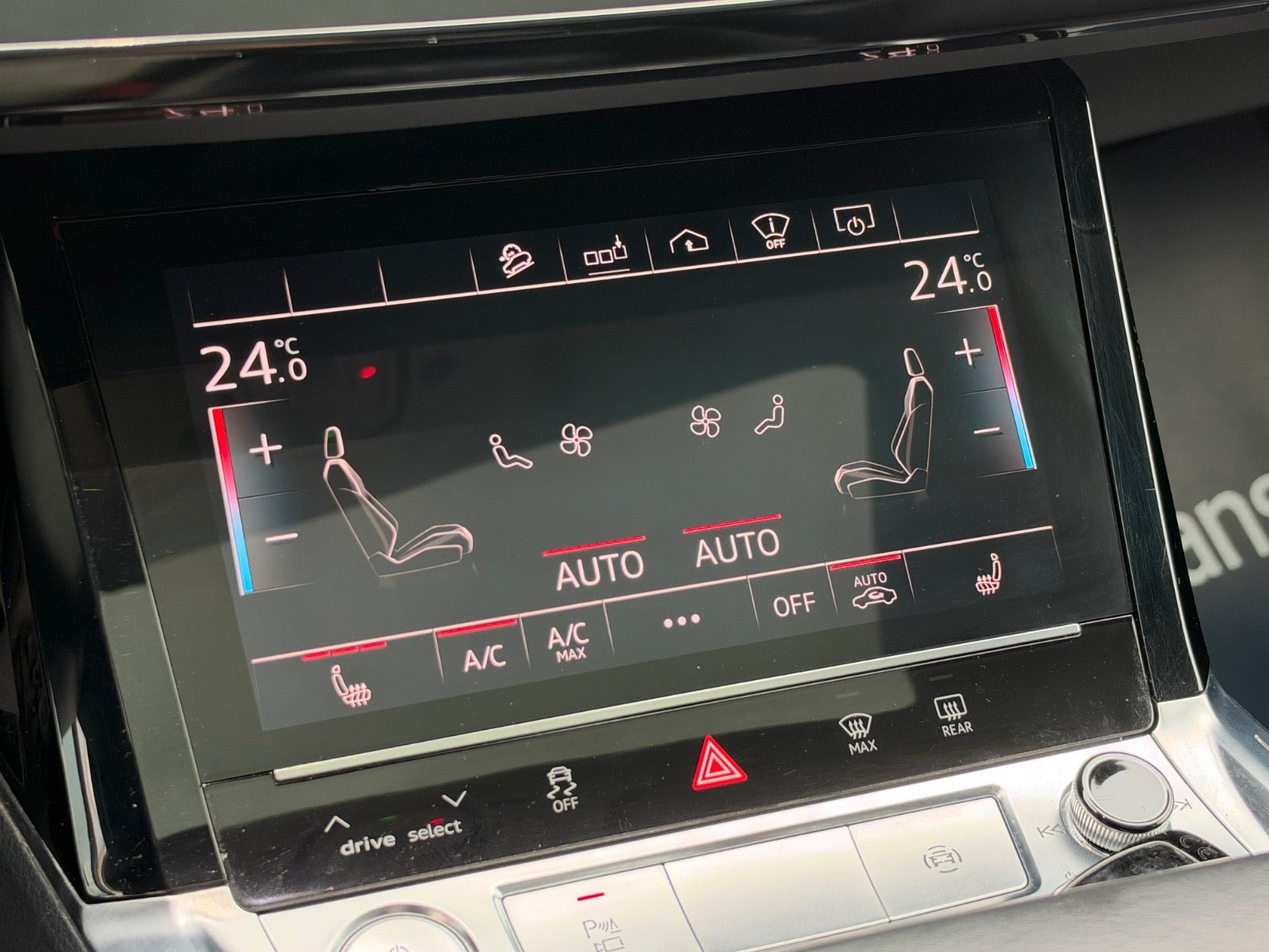 Grå Audi e-tron fra 2020