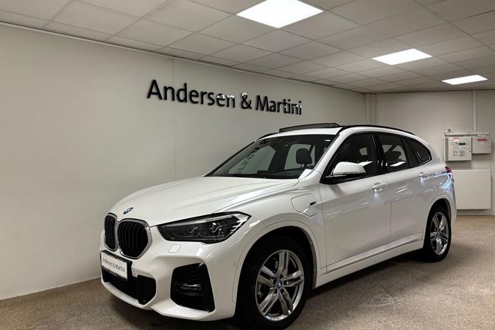 Hvid BMW X1 fra 2021