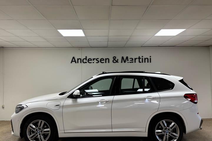 Hvid BMW X1 fra 2021
