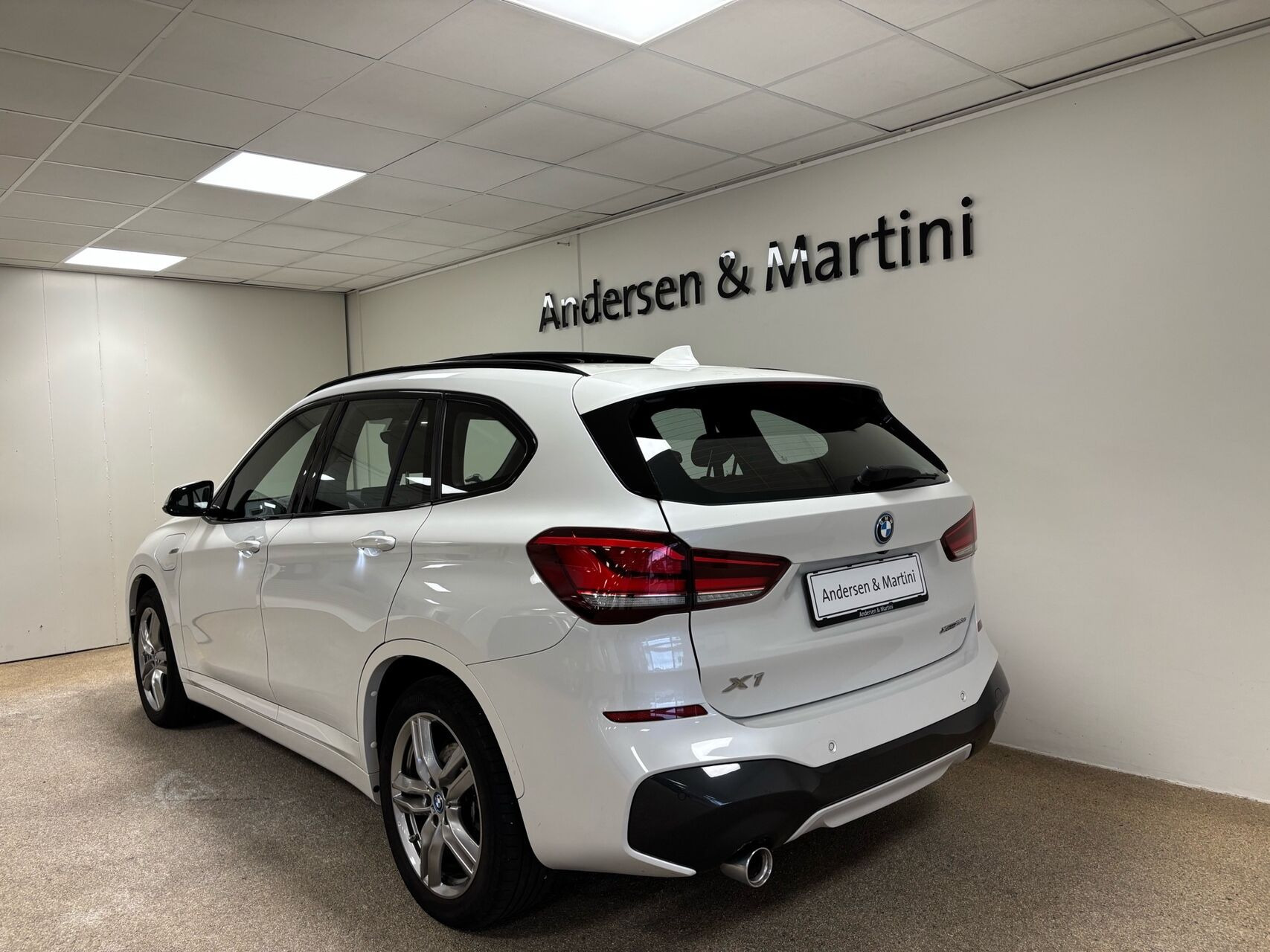 Hvid BMW X1 fra 2021