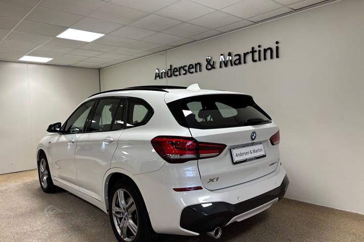 Hvid BMW X1 fra 2021