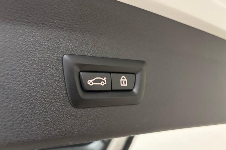 Hvid BMW X1 fra 2021