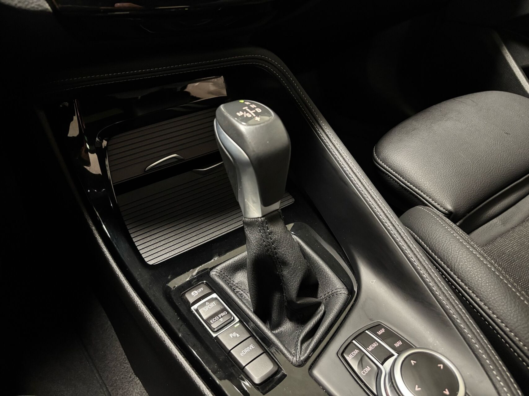 Hvid BMW X1 fra 2021