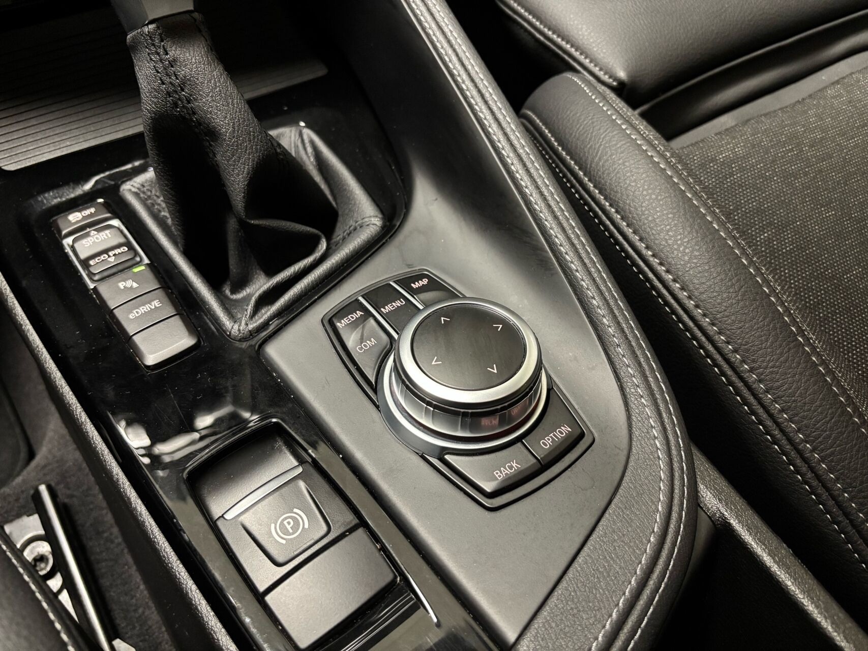 Hvid BMW X1 fra 2021