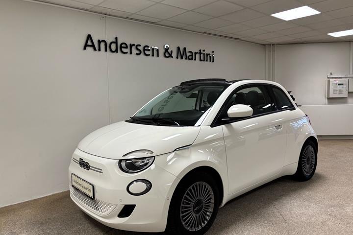 Hvid Fiat 500e fra 2023