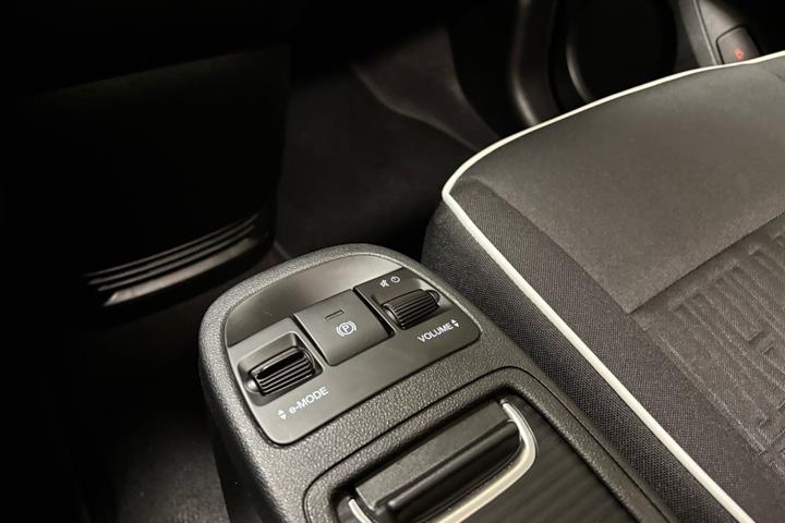 Hvid Fiat 500e fra 2023