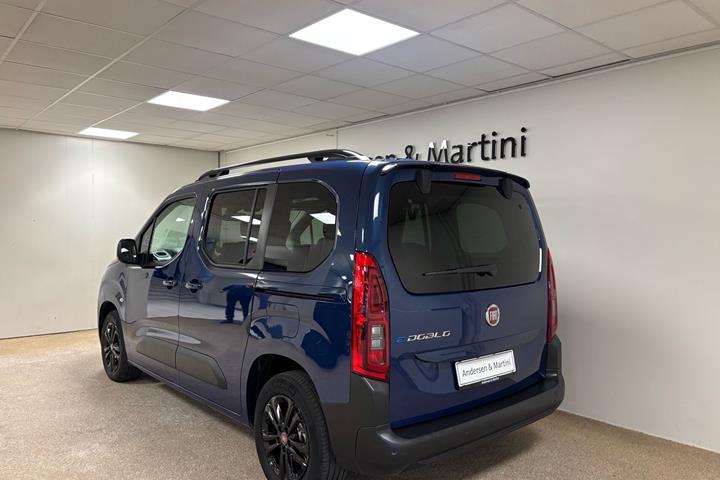 Blå Fiat E-Doblò fra 2023