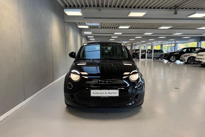 Sort Fiat 500e fra 2023