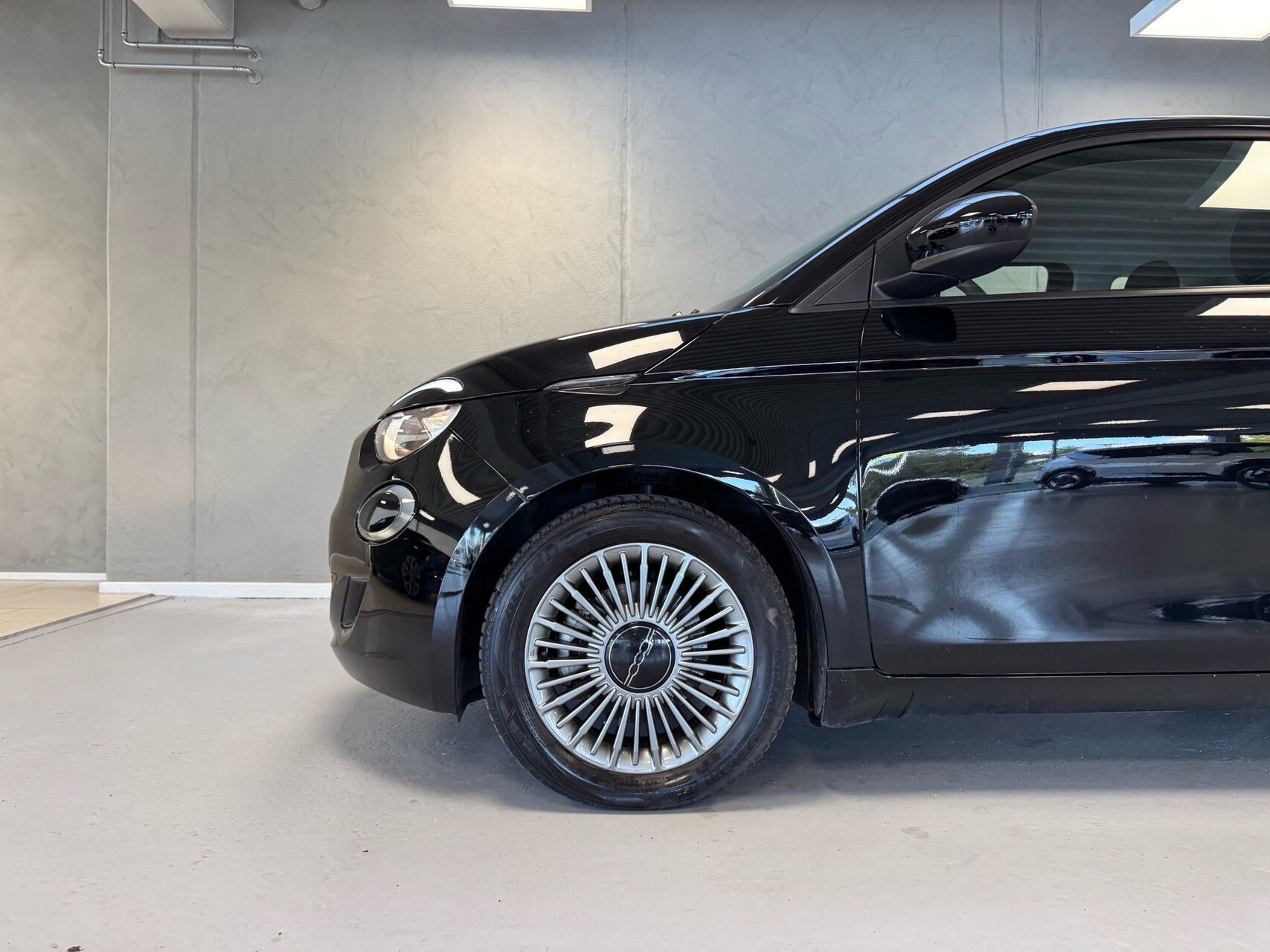 Sort Fiat 500e fra 2023