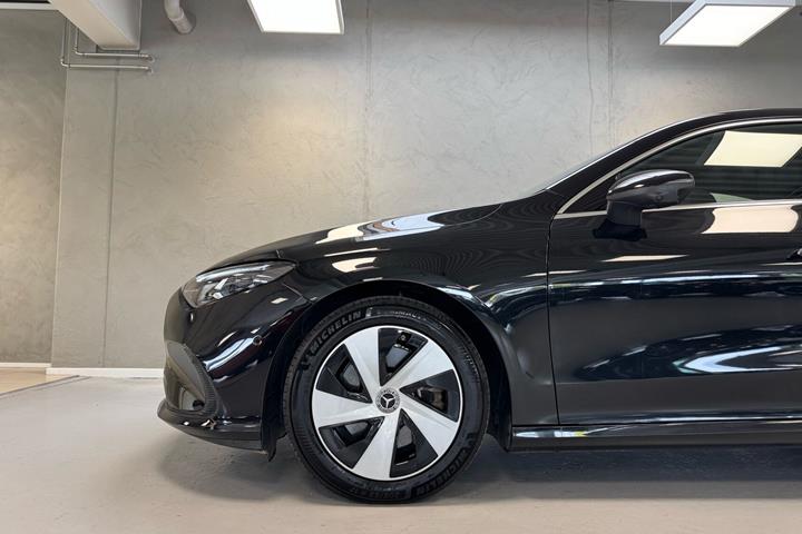 Sort Mercedes CLA250+ fra 2025