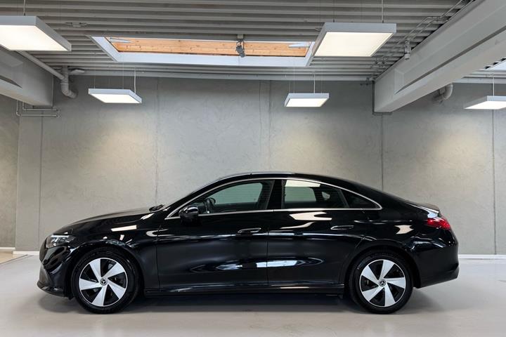 Sort Mercedes CLA250+ fra 2025