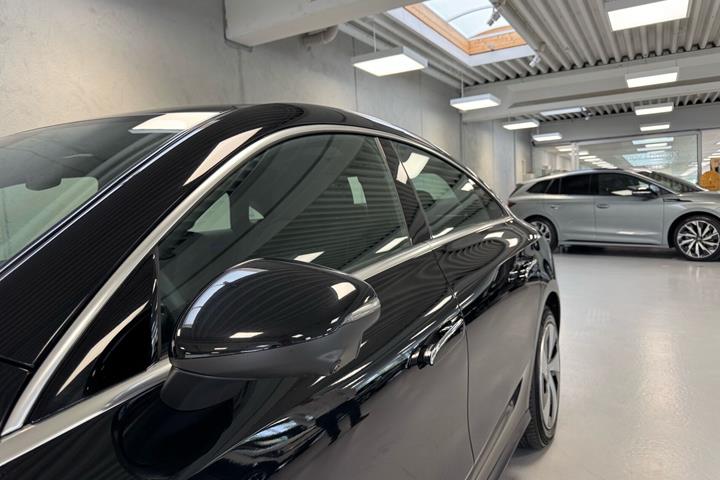 Sort Mercedes CLA250+ fra 2025