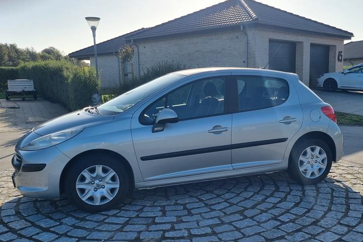 undefined Peugeot 207 fra 2006