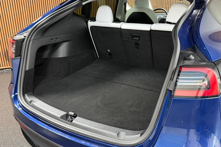 undefined Tesla Model Y fra 2021