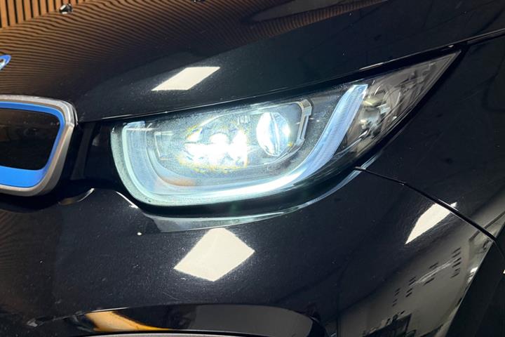 Sort BMW i3 fra 2020