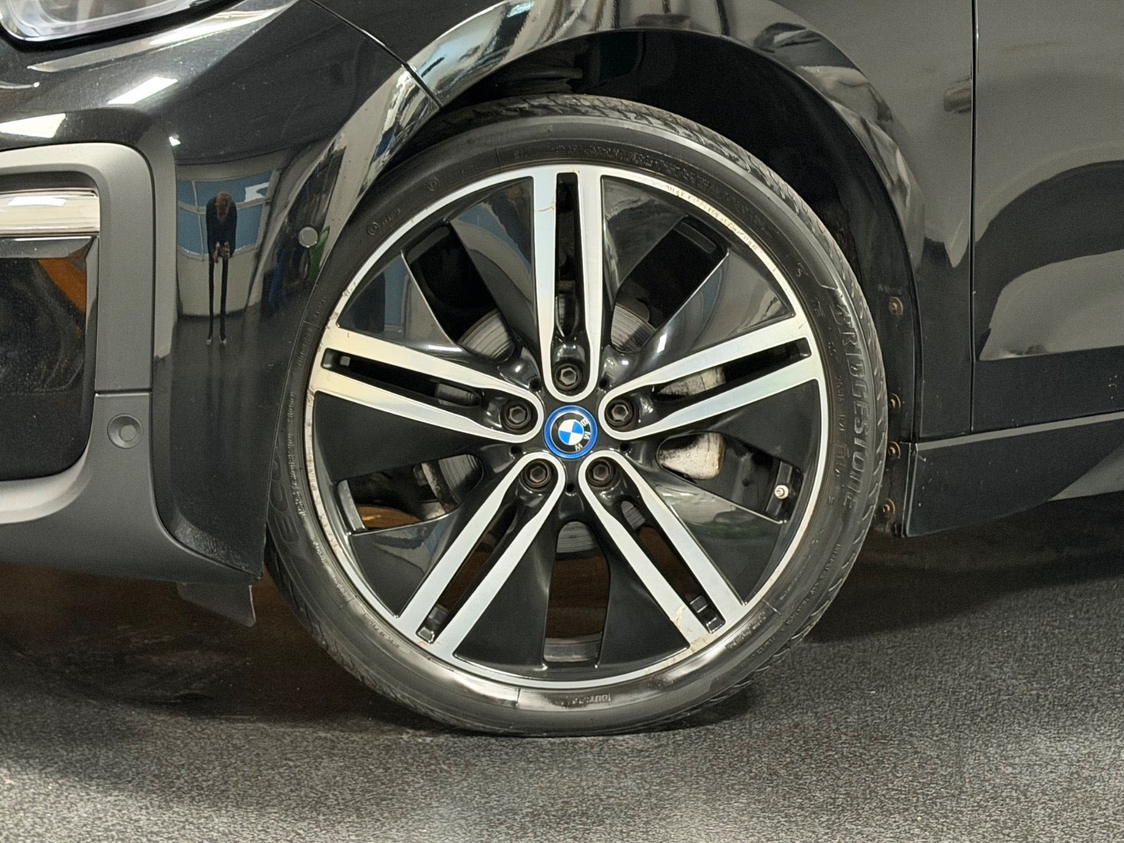 Sort BMW i3 fra 2020