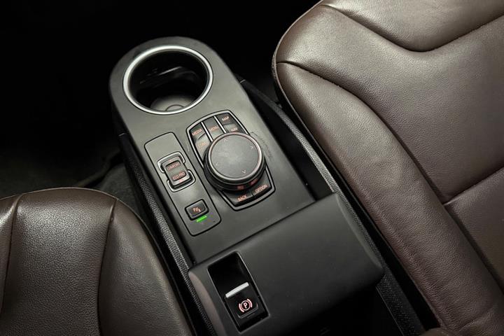 Sort BMW i3 fra 2020