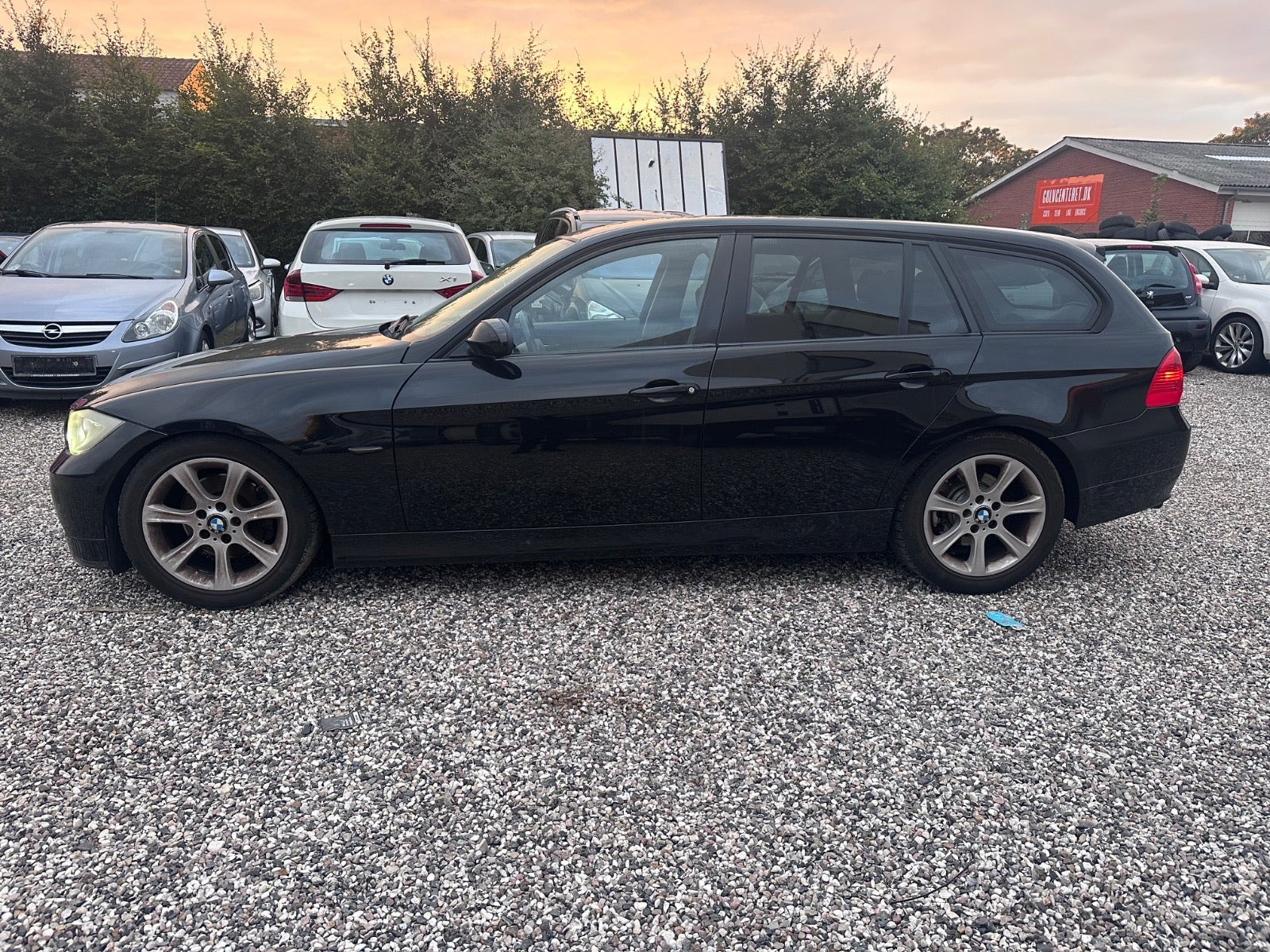 undefined BMW 320i fra 2008