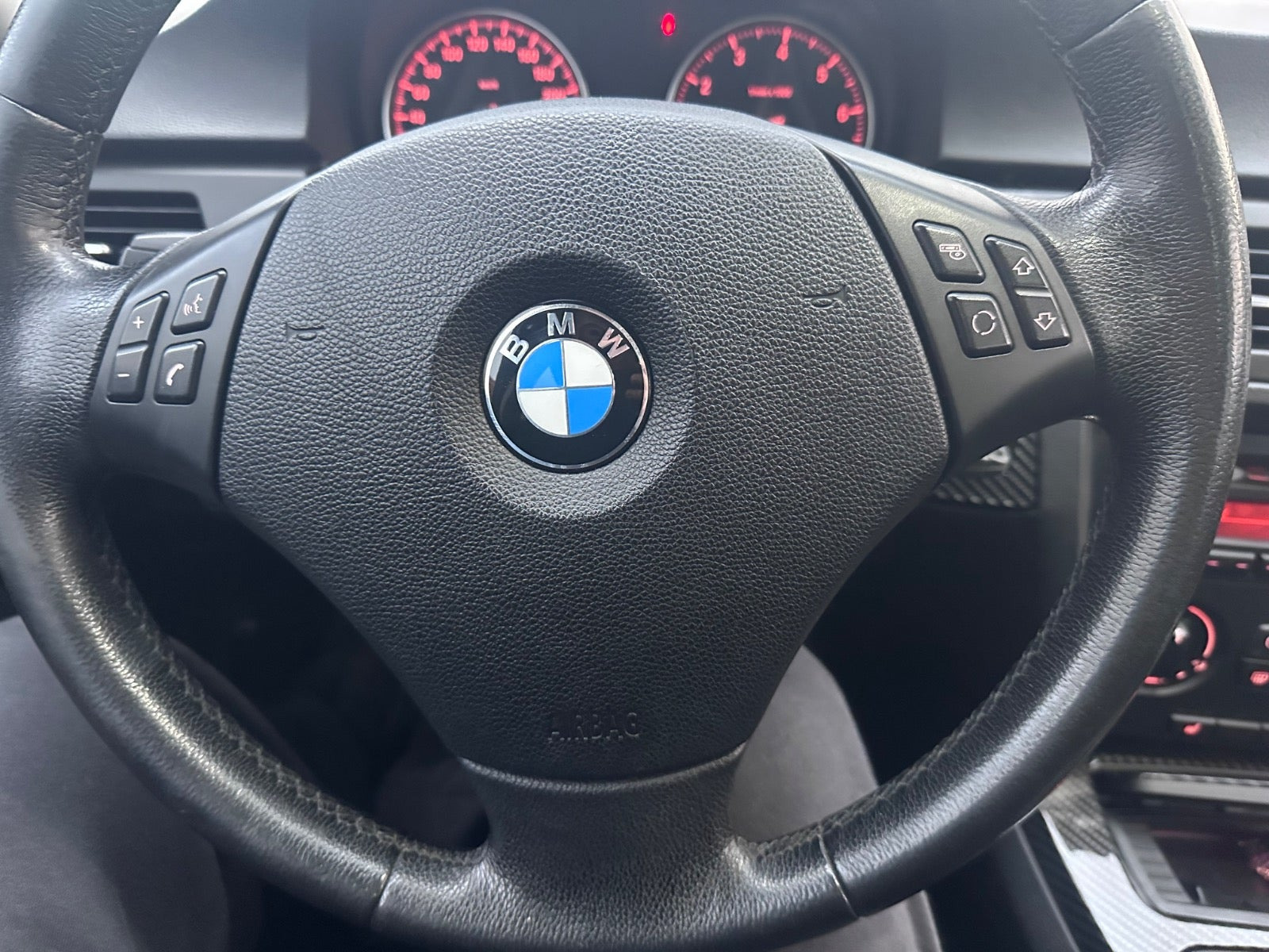 undefined BMW 320i fra 2008