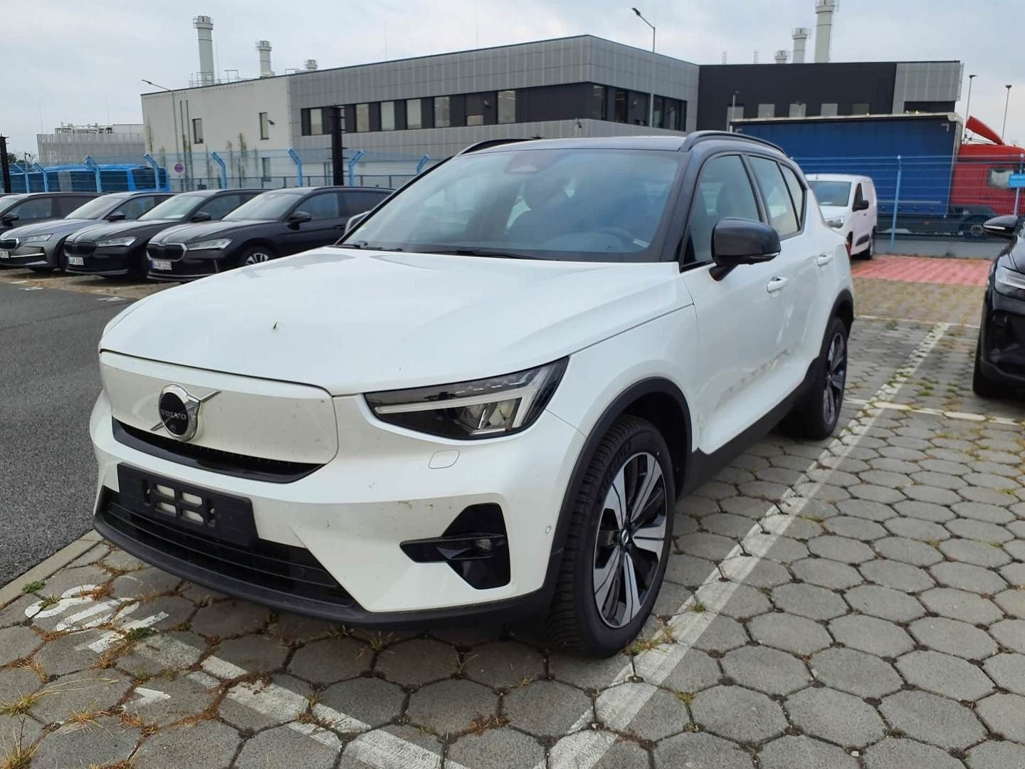 Hvid Volvo XC40 fra 2023