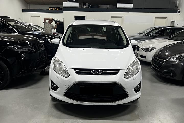 Hvid Ford C-MAX fra 2015